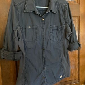 Women’s Carhartt 3 shirts for $16